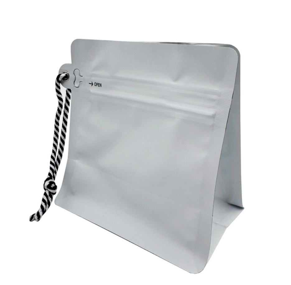 250g 0.5lb 8oz Matte White Foil Flat Bottom Coffee Pouch With Valve Side Zipper And String