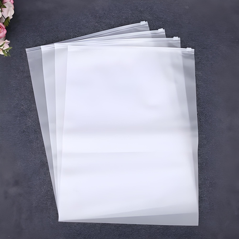 What are the suitable occasions for transparent zipper bags?