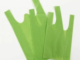 What are the main uses and characteristics of nylon vacuum bags?